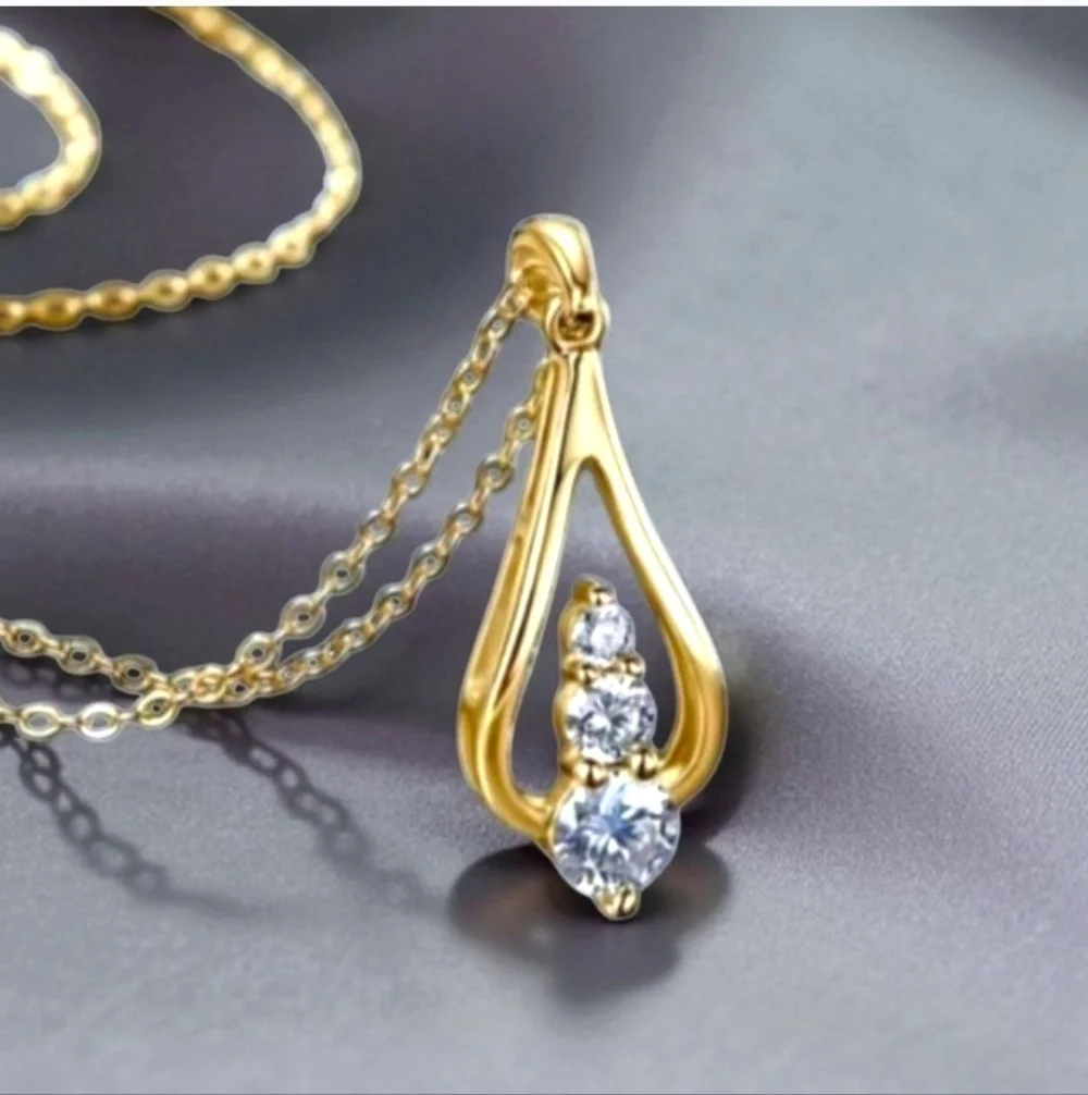 Moissanite Elegant Gold Necklace